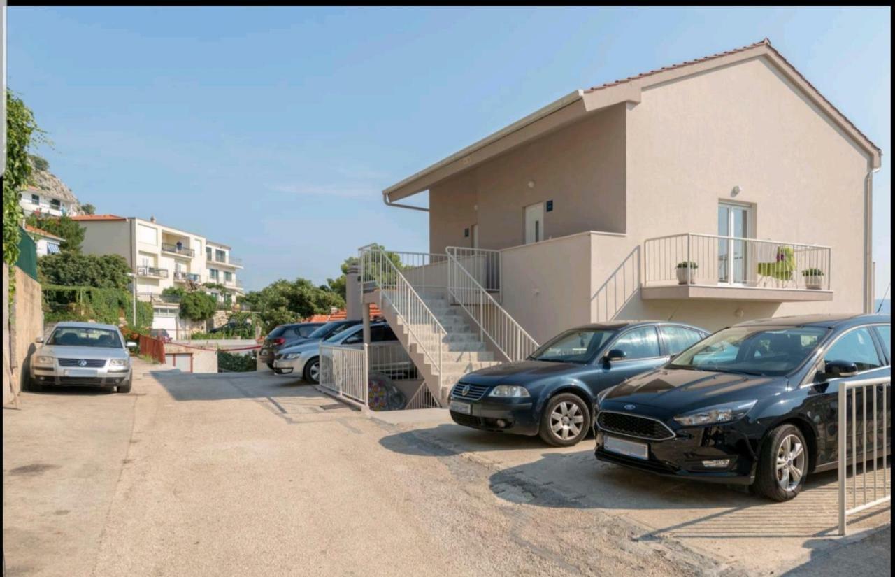 Apartments Mimac Omiš Exteriör bild